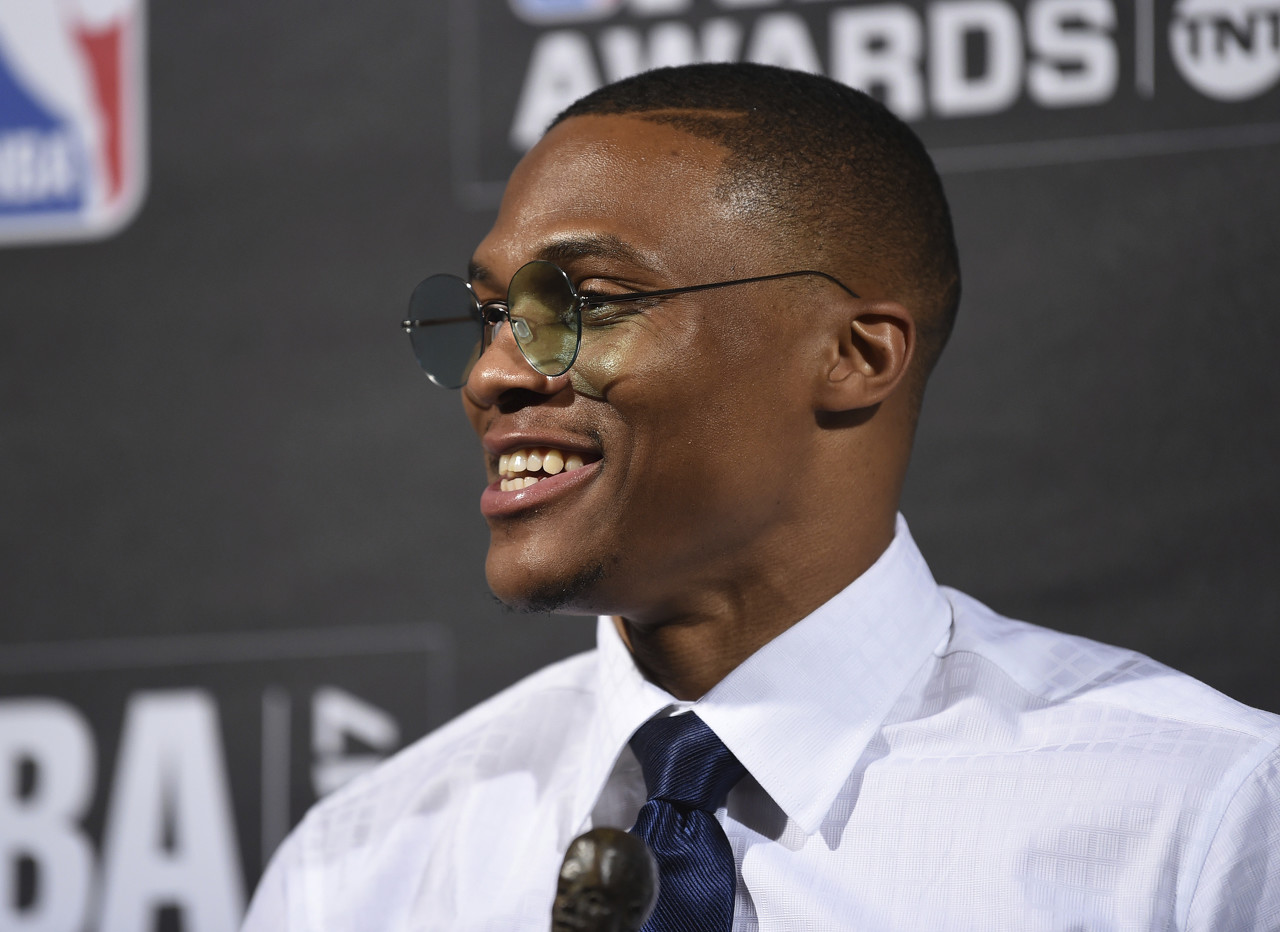 威少宣布退役结束18年NBA生涯 巅峰场均三双与末期流浪皆成往事