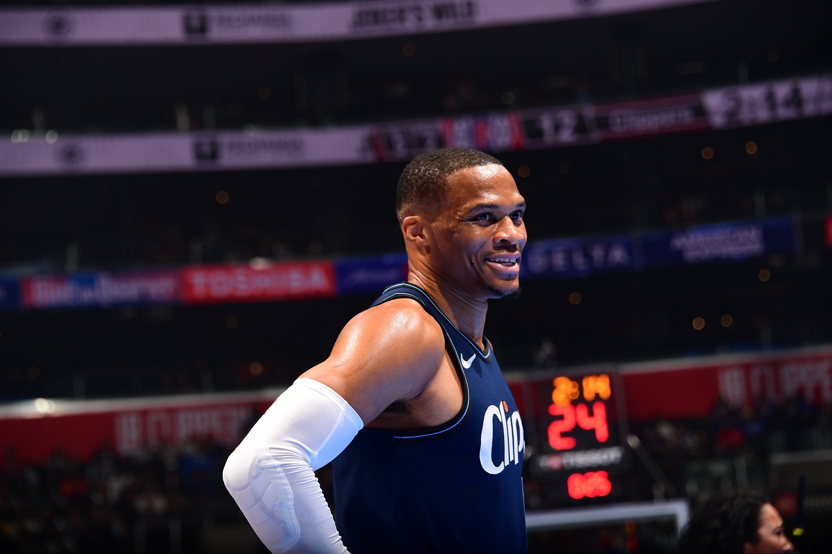 威少宣布退役结束18年NBA生涯 巅峰场均三双与末期流浪皆成往事