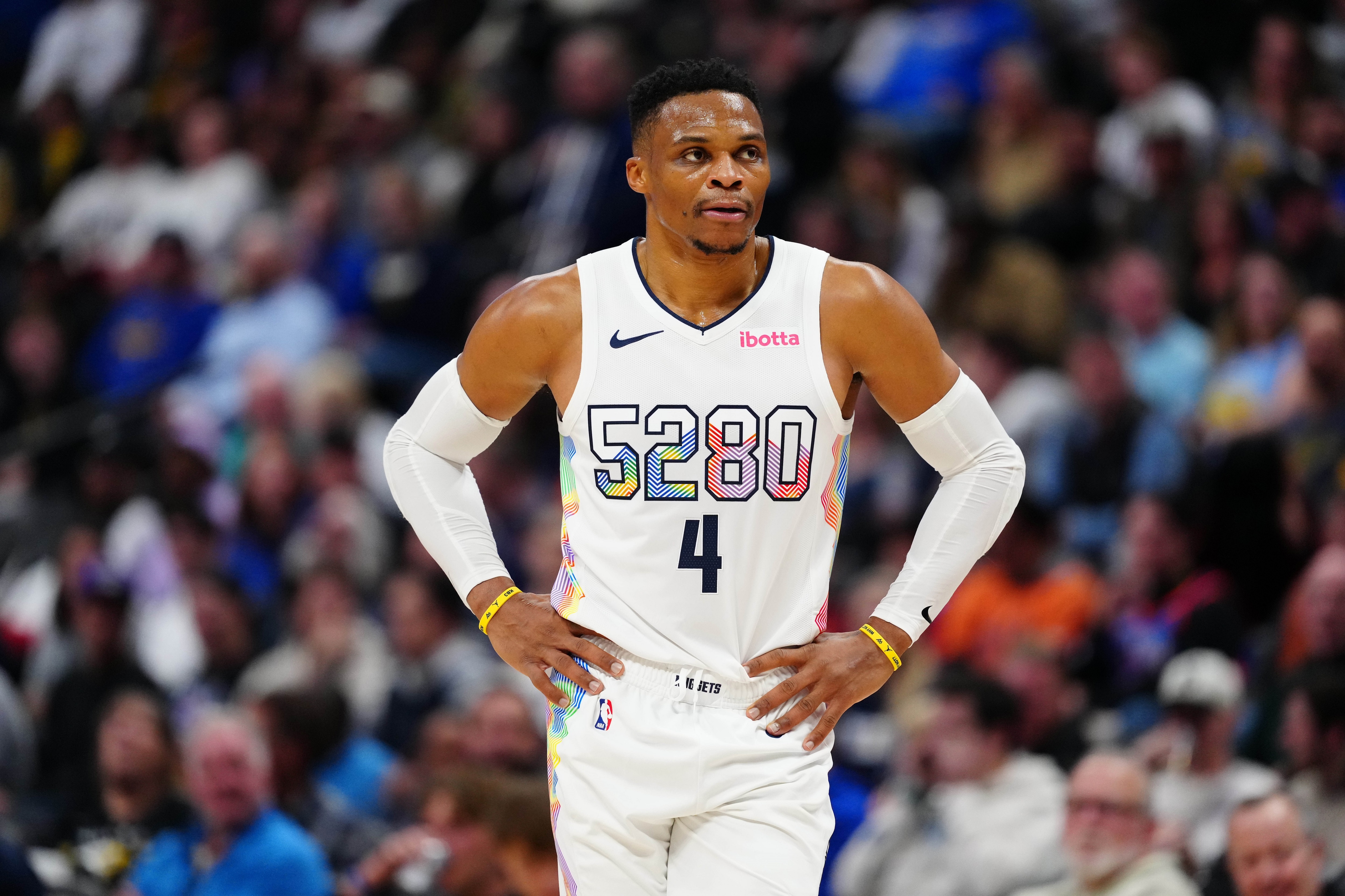 威少宣布退役结束18年NBA生涯 巅峰场均三双与末期流浪皆成往事