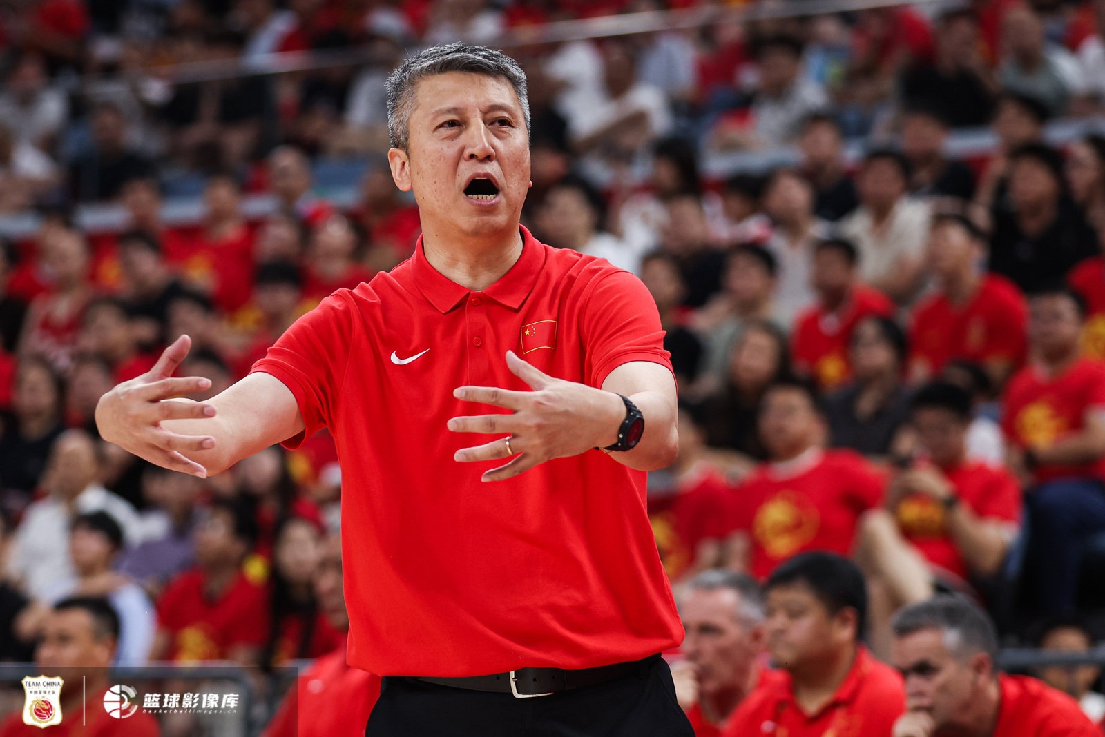 中国男篮83比78险胜乌拉圭 贺希宁17分焦泊乔14分