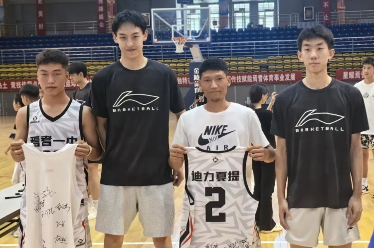 广汇能源男篮完成焉耆球迷见面会 明日库尔勒迎战江苏肯帝亚