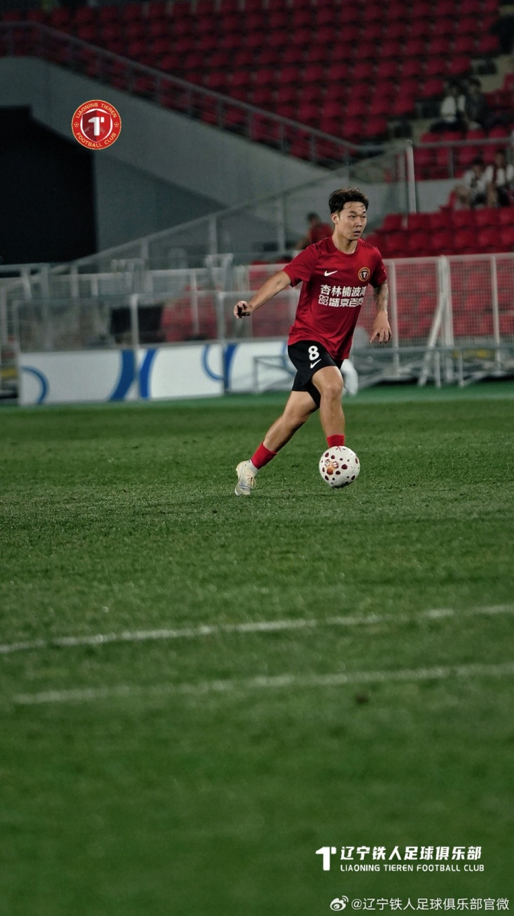 姜至鹏角球绝杀 辽宁铁人主场1-2深圳新鹏城