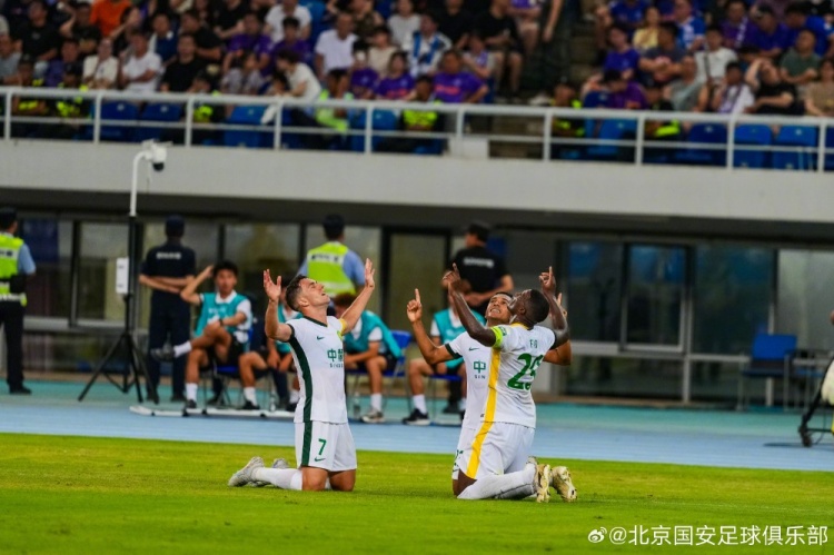 法比奥中超60球+梅开二度 国安客场4-2击败津门虎 法比奥中超60球+梅开二度 国安客场4-2击败津门虎