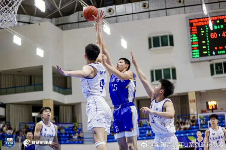 深圳新世纪U19预赛7战5胜晋级，吴铠博包揽赛区得分王抢断王