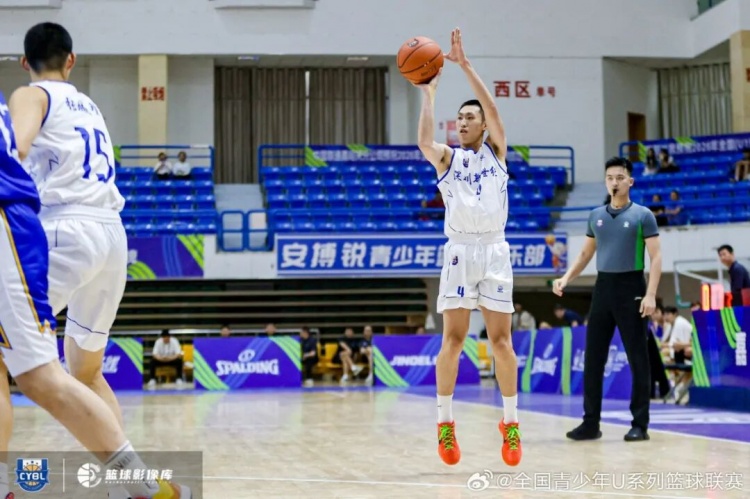 深圳新世纪U19预赛7战5胜晋级，吴铠博包揽赛区得分王抢断王