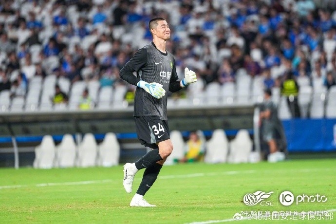 侯森多次扑救力保城门 国安客场3-0完胜申花