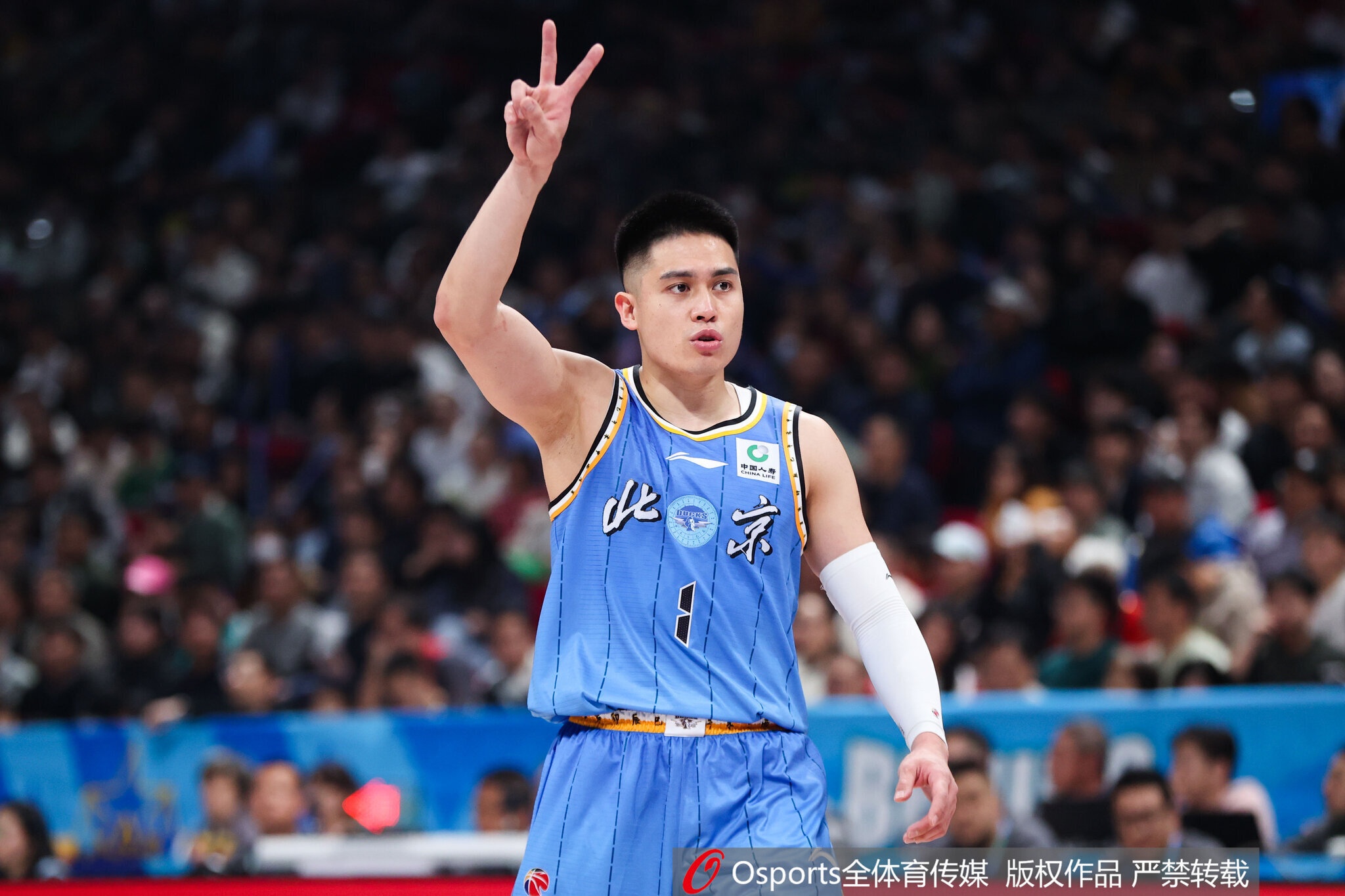 京媒：陈盈骏续约乐观 李永瀚已完成续约