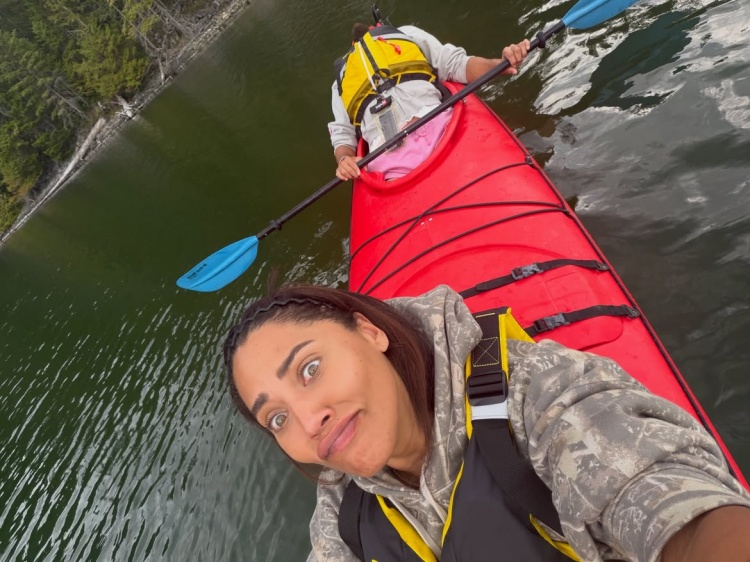 享受假期！库里夫妇加拿大旅游 划船钓鱼好不惬意🚣‍♂️🎣