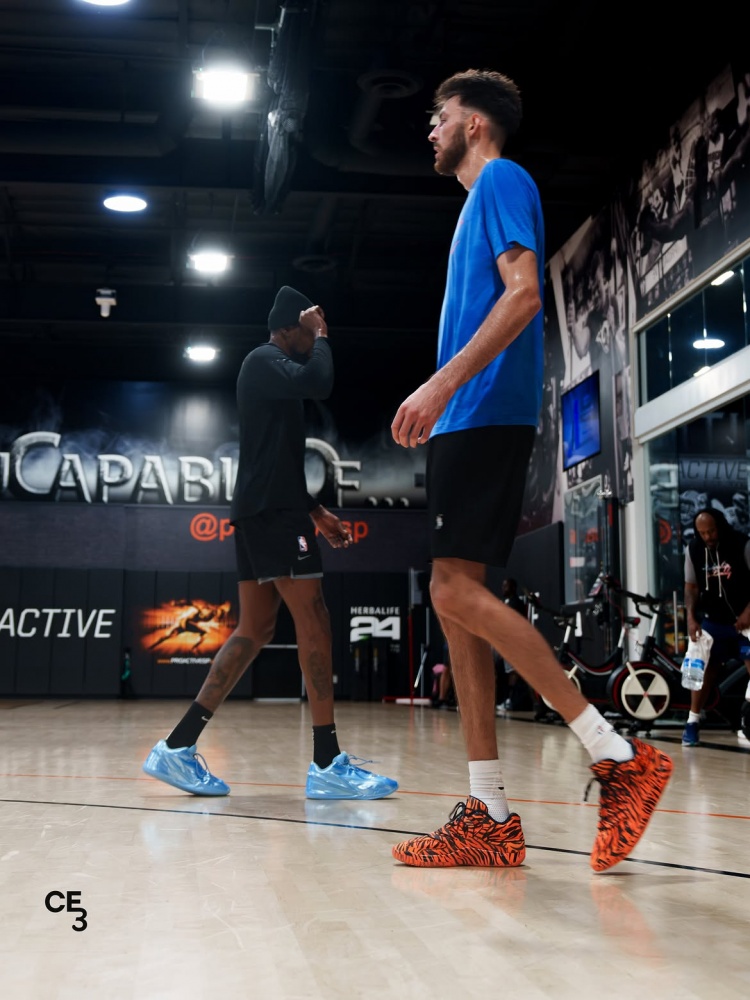 与杜兰特一起训练！霍姆格伦更新社媒晒休赛期动态