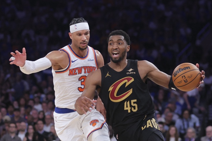 哈特社媒调侃米切尔71分故事：这下大家比赛前都要先喝两杯了